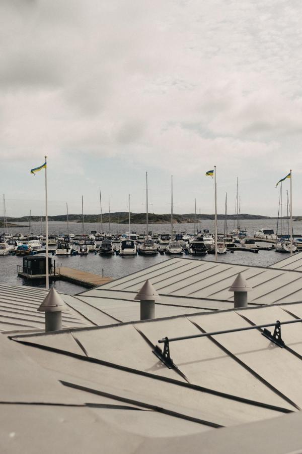 Hotel Strana Halleviksstrand Exterior photo